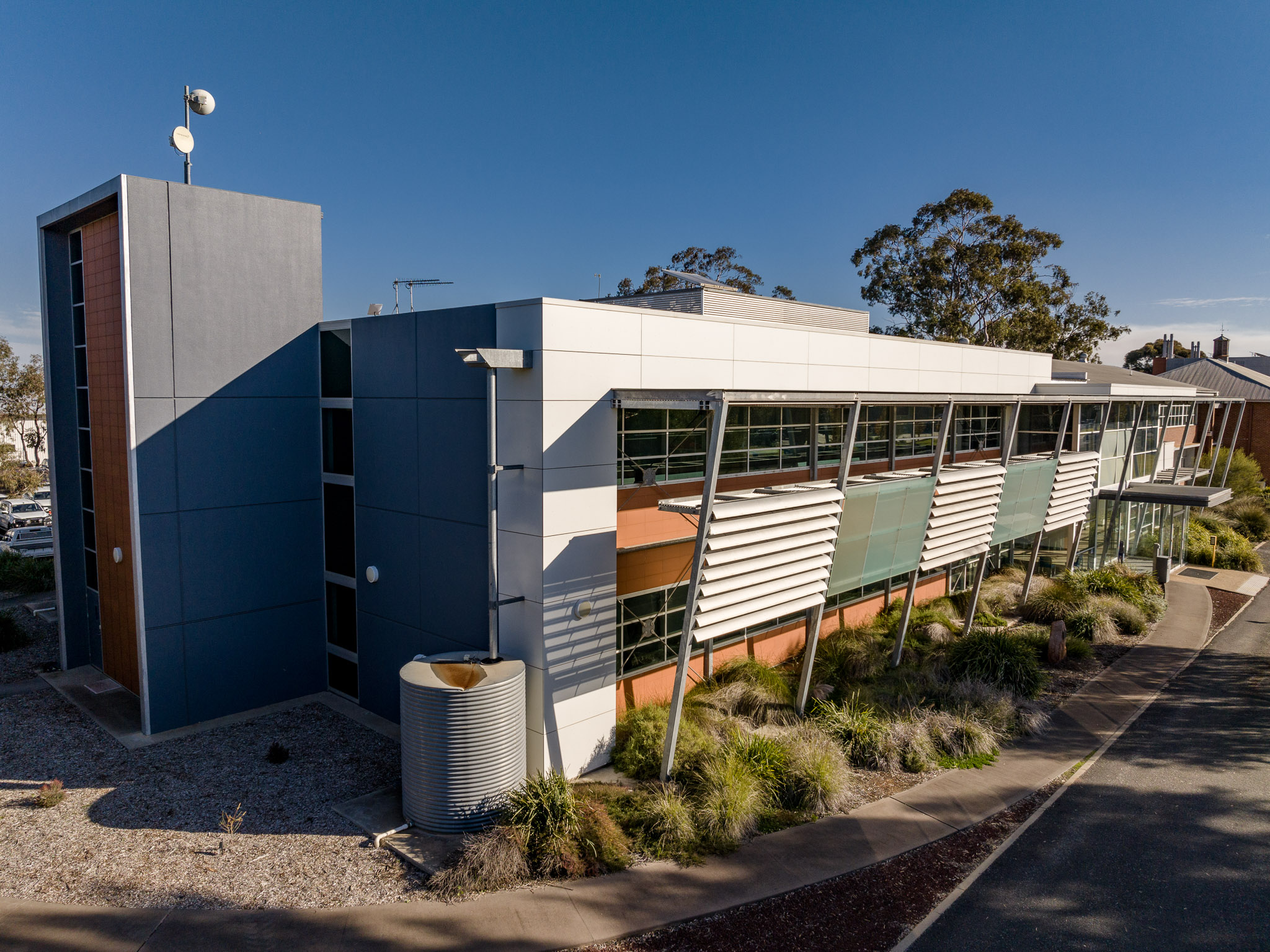 MI Building